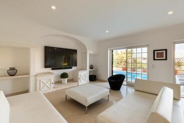 هتل Estoril Luxury Suites & Spa
