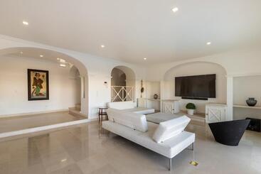 هتل Estoril Luxury Suites & Spa