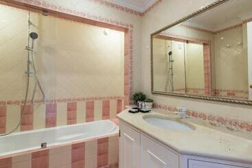 هتل Estoril Luxury Suites & Spa