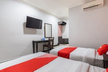 هتل Oyo 89844 Green Villa