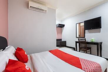 هتل Oyo 89844 Green Villa