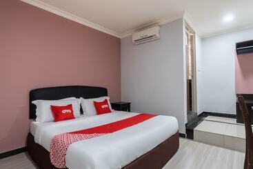 هتل Oyo 89844 Green Villa