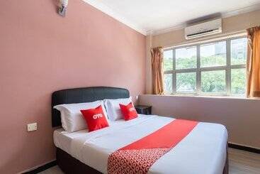 هتل Oyo 89844 Green Villa