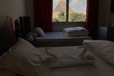 هتل Sahara Pyramids Inn