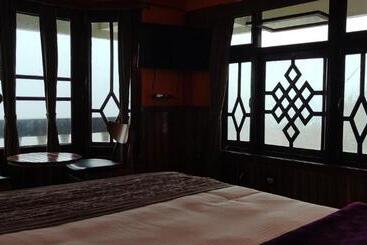 هتل The Rope Resorts