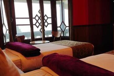 هتل The Rope Resorts