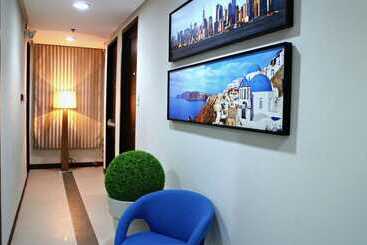 هتل The Runway Inn  Mactan Cebu