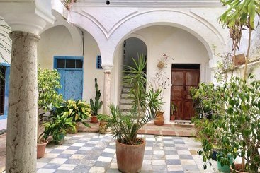 קוטג'' House With 3 Bedrooms In Tarifa, With Wonderful City View, Furnished Terrace And Wifi  500 M From Th