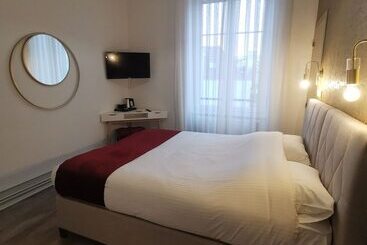 پانسیون Colmar Suites