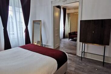 پانسیون Colmar Suites