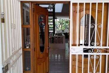 پانسیون Star House