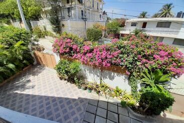 پانسیون Star House