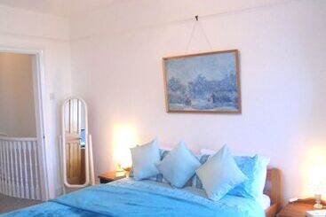 Seaview Cottage