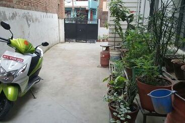 تختخواب و صبحانه Bnb Royal Tourist House