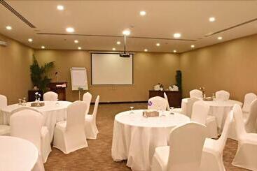 Garden Plaza Hotel Sefah