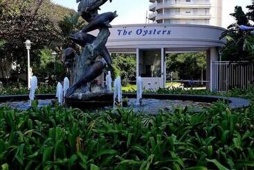 هتل 703 Oyster Schelles