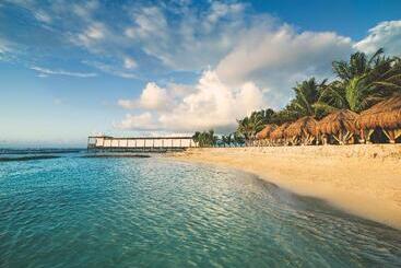 هتل El Dorado Seaside Palms, Catamarán, Cenote & More Inclusive
