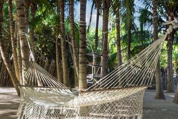 هتل El Dorado Seaside Palms, Catamarán, Cenote & More Inclusive