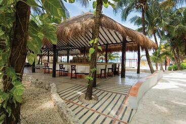 هتل El Dorado Seaside Palms, Catamarán, Cenote & More Inclusive