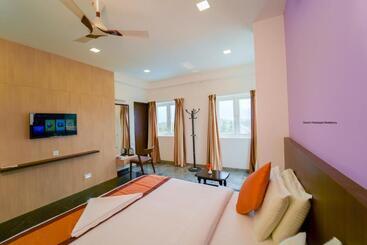 هتل Grand Padappai Residency   Gpr