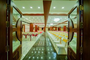 هتل Grand Padappai Residency   Gpr