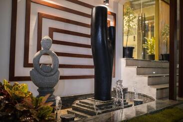 هتل Grand Padappai Residency   Gpr