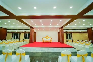 هتل Grand Padappai Residency   Gpr