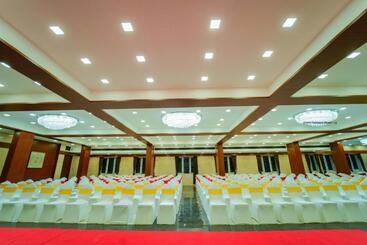 هتل Grand Padappai Residency   Gpr