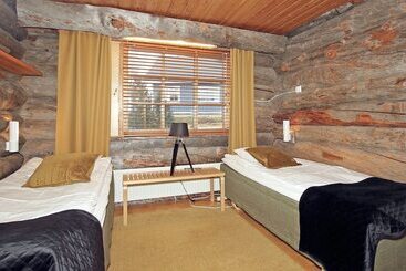 هتل Kuukkeli Log Houses Teerenpesä