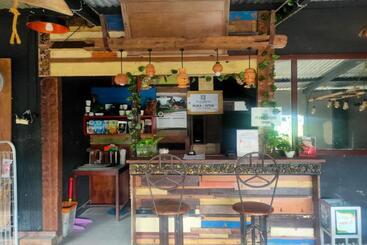 هتل Reddoorz Plus Near Alun Alun Sumenep