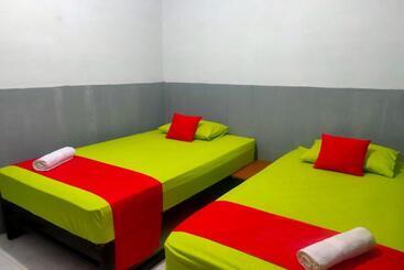 هتل Reddoorz Plus Near Alun Alun Sumenep