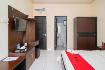 هتل Reddoorz @ Wisma Pangrango