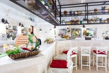 هتل Royal Villas Elenite All Inclusive