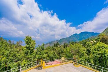 Oyo 14137 Home Valley Studio Kempty Road