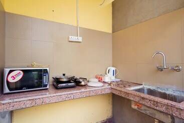 Oyo 14137 Home Valley Studio Kempty Road