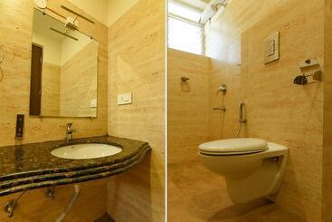 膳宿费 Fabhotel All In One Saltlake   Opp Bj Market Complex
