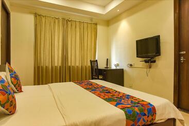膳宿费 Fabhotel All In One Saltlake   Opp Bj Market Complex