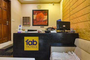 膳宿费 Fabhotel All In One Saltlake   Opp Bj Market Complex