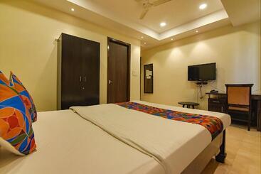 膳宿费 Fabhotel All In One Saltlake   Opp Bj Market Complex