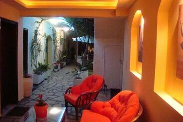 پانسیون Welcome To Hotel Petunia, In Neos Marmaras,xalkidiki ,greece, Triple Room 1