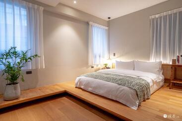 تختخواب و صبحانه Or Inn