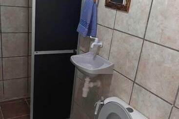 هتل Casa Aeroporto Pousada