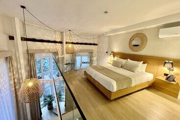 هتل Emblemático Hi Suites