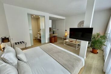 هتل Emblemático Hi Suites