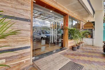 Mg Hotel Udayee International