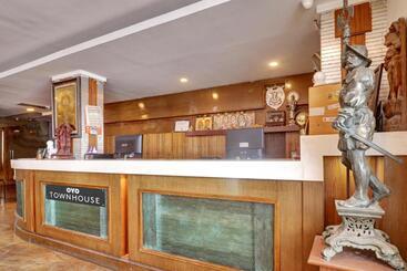 Mg Hotel Udayee International