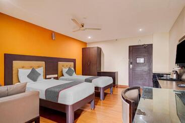 Mg Hotel Udayee International