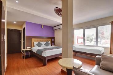 Mg Hotel Udayee International