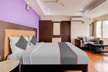 Mg Hotel Udayee International