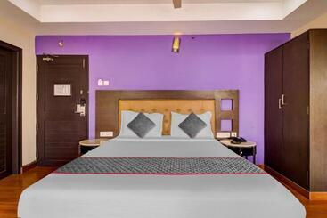 Mg Hotel Udayee International